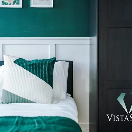 Apartamento Stylish 2bdr By Vista Short Lets & Serviced With Pool Table & Free Wifi Near *