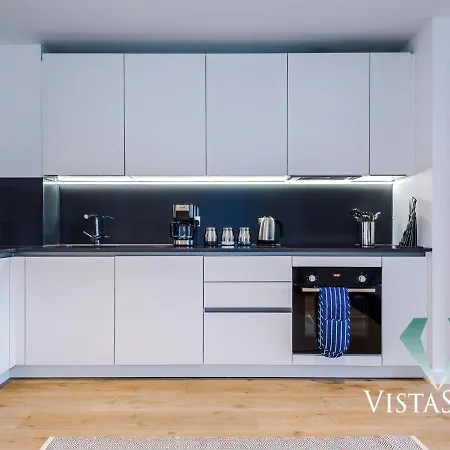 Lejlighed Modern Stoic 2 Bed With Dart Board By Vista Short Lets