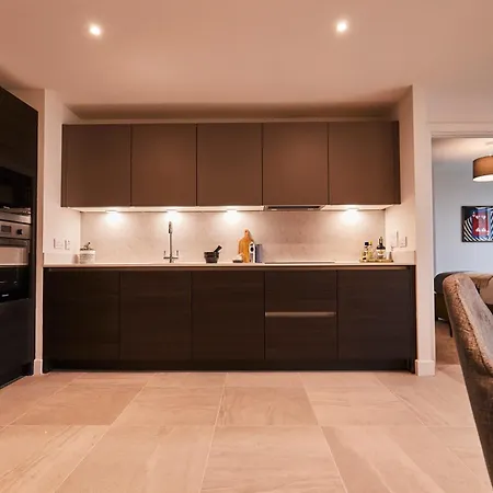 Charles Hope Centre Apartment