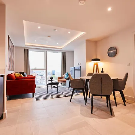 Charles Hope Centre Apartment *