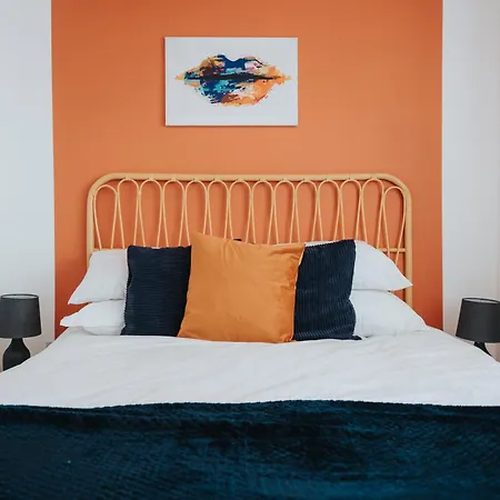 Holiday home Hilltop House In - Free Parking *