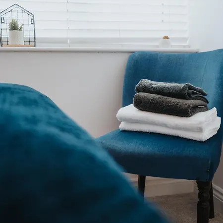 Hilltop House In - Free Parking Holiday home Manchester