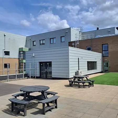 Spacious 2 Bed Duplex Salford M5 * Manchester