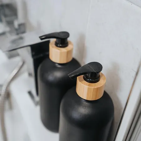 Hill Lane In - Free Parking Manchester