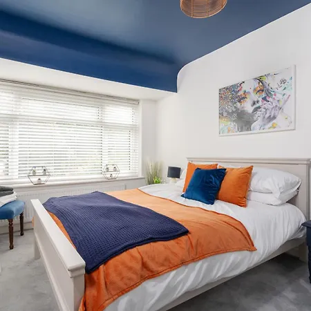Hilltop House In - Free Parking * Manchester