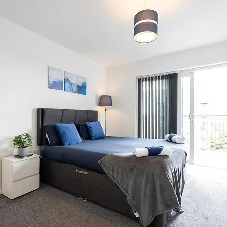 Manchester, Etihad Stadium View , Coop Live, Modern 2 Bed Apartment, *