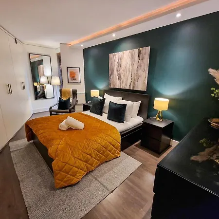 Superhost Luxury Flat