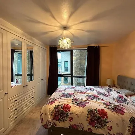 Family Retreat - Center * 맨체스터