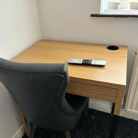 Διαμέρισμα Spacious 3 Bed House ,1 Tram Stop From Man Fc Stadium Sleep 6 , Free Parking *