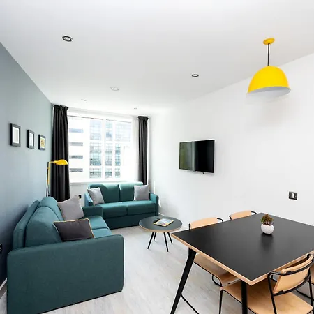 Staycity Piccadilly 4*