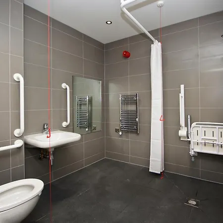 מלון דירות Staycity Piccadilly 4*