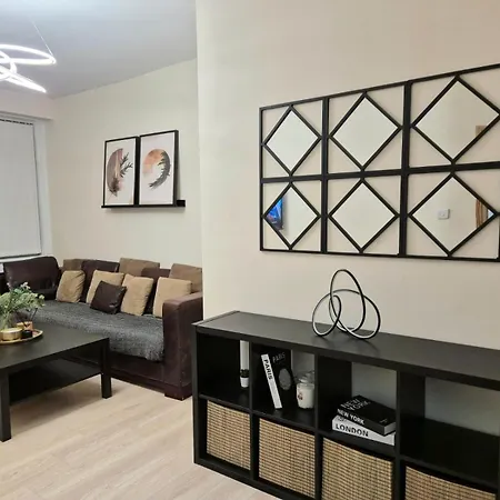 Privat bolig In 6 Minutes Drive To Victoria Station Manchester