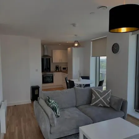 Your Private Oasis In Apartment Manchester