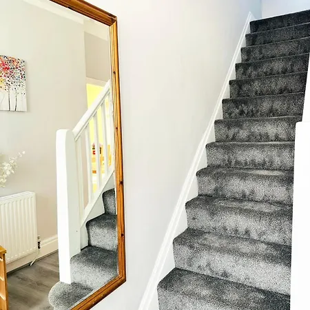 Cosy House Trafford