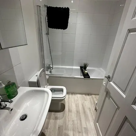 Urban Retreat - Nhs - Contractors - Relocating