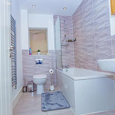 The Edge - Enjoy A Luxury *