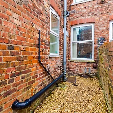 1 Bed Flat With Parking Manchester
