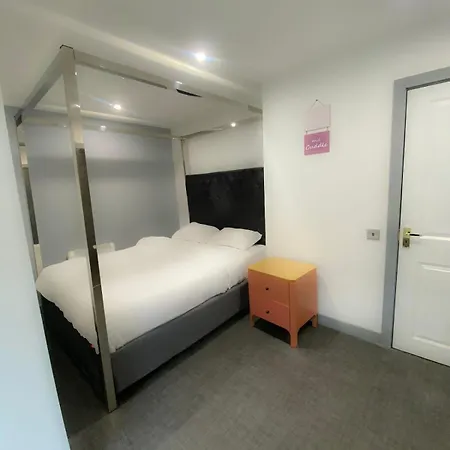 Homestay Lucy Street - Luxury En-suite - Perfect For Long Stays *