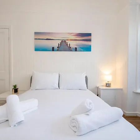 Guestready - Lovely In Manchester