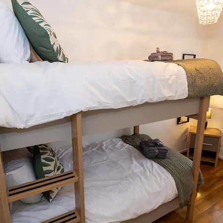 Guestready - Charming Retreat Near Salford Quays *