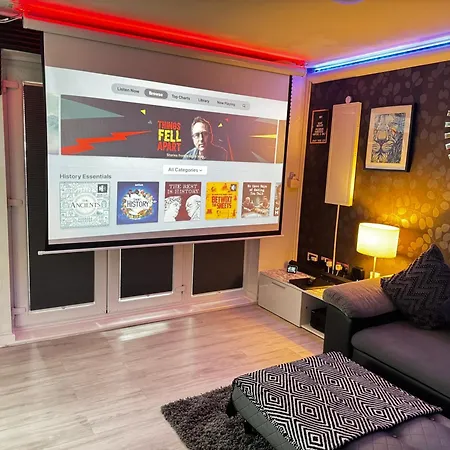 Luxury Spacious Modern Near Centre Apartment