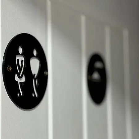 Luxury Spacious Modern Near Centre