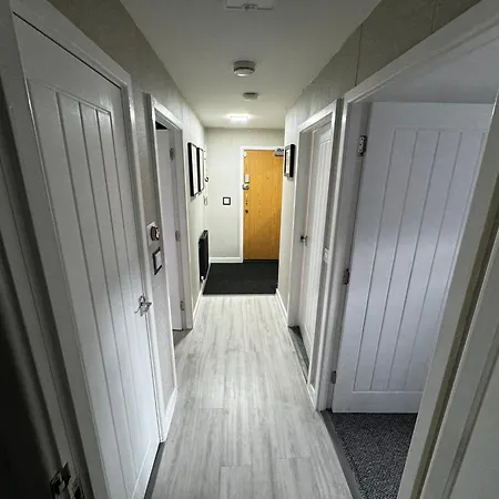Apartment Luxury Spacious Modern Near Centre