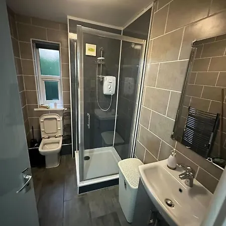 Charming1bed In Serene Historic Area Close To Town