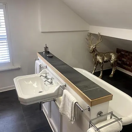 Ivy Mount Boutique Manchester