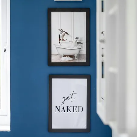 Modern 2 Bed With Driveway Near Coop Live & Etihad Stadium , Sleeps 5 , Self Checkin And Free Parking Hébergement de vacances *