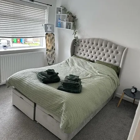 Yourlinkshouse Close To Etihad & Coop Live Arena - Sleeps 4 * مانشستر