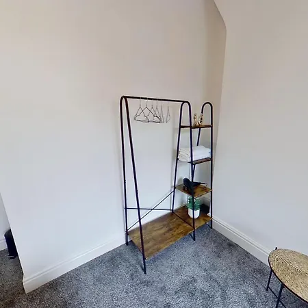 펜션 Elegant 2 Bed House Near Centre *