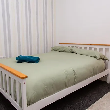 Apartamento 2bd Cozy Retreat With Parking *