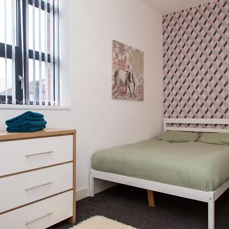 Apartamento 2bd Cozy Retreat With Parking *
