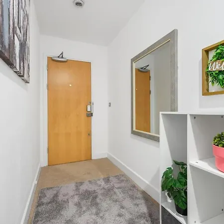 Piccadilly Luxury Three Bedroom