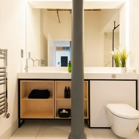 Africana By The Heim Residences * Манчестер