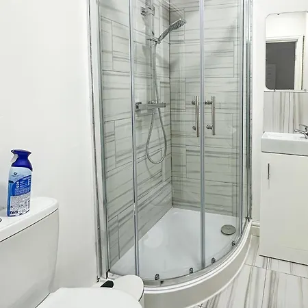 Ashfield Co-Living - Private Room Self-Cater * Manchester