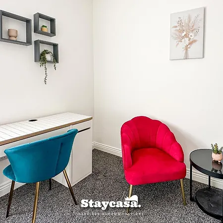 Ashfield Co-Living - Private Room Self-Cater Holiday home *