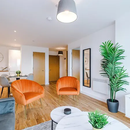 Parking - Lastmindeals - 2bed Apartment Manchester