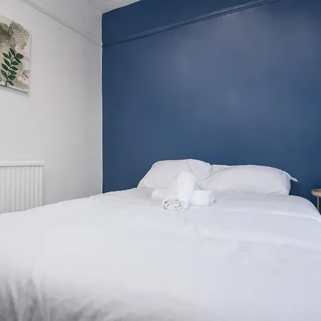Holiday home Comfy 3br - Pool Table - Games - Sleeps 8