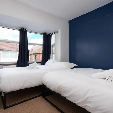 Nyaraló Comfy 3br - Pool Table - Games - Sleeps 8 *