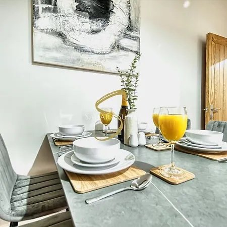 Mcr 5br - Ao Arena, Etihad Stadium & Old Trafford - Family & Work Stay- Parking * マンチェスター