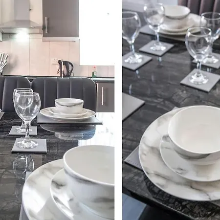 Big New House - 5bdr Near * 맨체스터