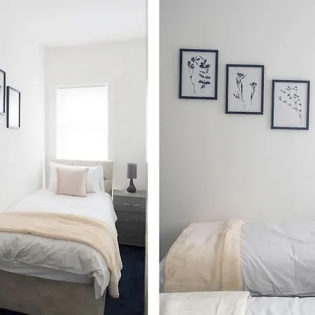 Big New House - 5bdr Near 別荘 マンチェスター