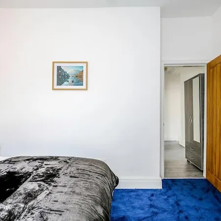 Feriehus Big New House - 5bdr Near Manchester