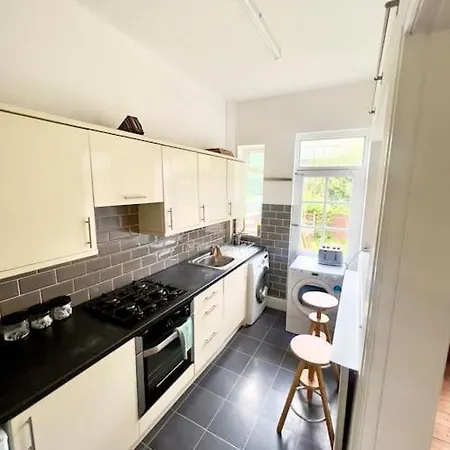 United View! Big House, Prime Location, Transport * 曼彻斯特