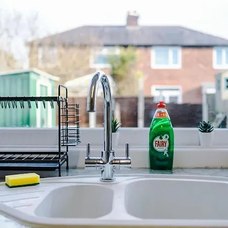 Casa vacanze Beautiful Modern Home, Sleeps 8, Free Parking Manchester