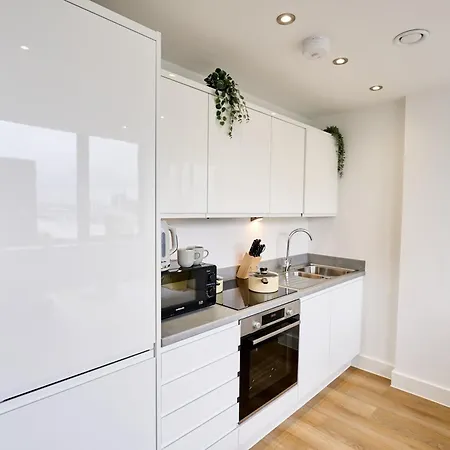 Apartment Skyline Sanctuary *