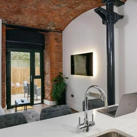Cavern By The Heim Residences * Манчестер