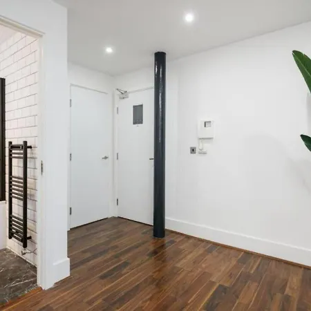 Cavern By The Heim Residences Apartment *